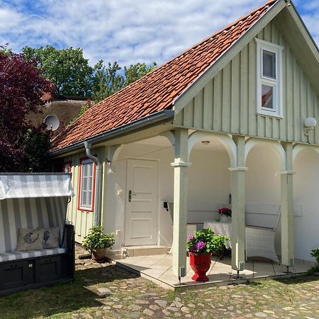 Kleines Haus Am Hafen - Ruhig Und Gruen Am Ortsrand Villa Prerow Exterior photo