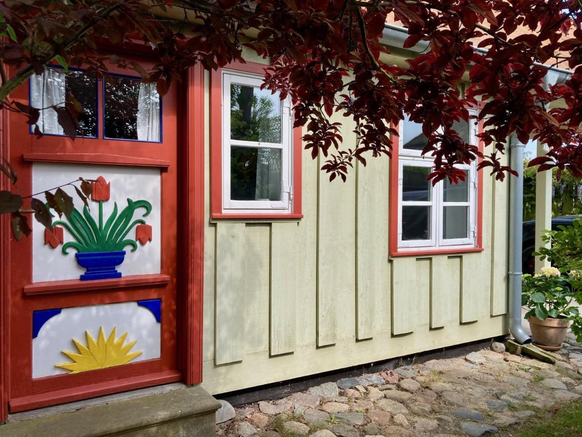 Kleines Haus Am Hafen - Ruhig Und Gruen Am Ortsrand Villa Prerow Exterior photo