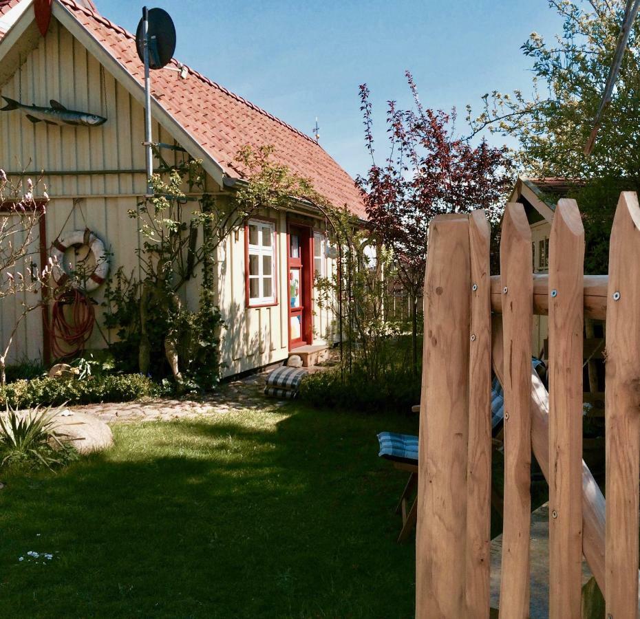Kleines Haus Am Hafen - Ruhig Und Gruen Am Ortsrand Villa Prerow Exterior photo